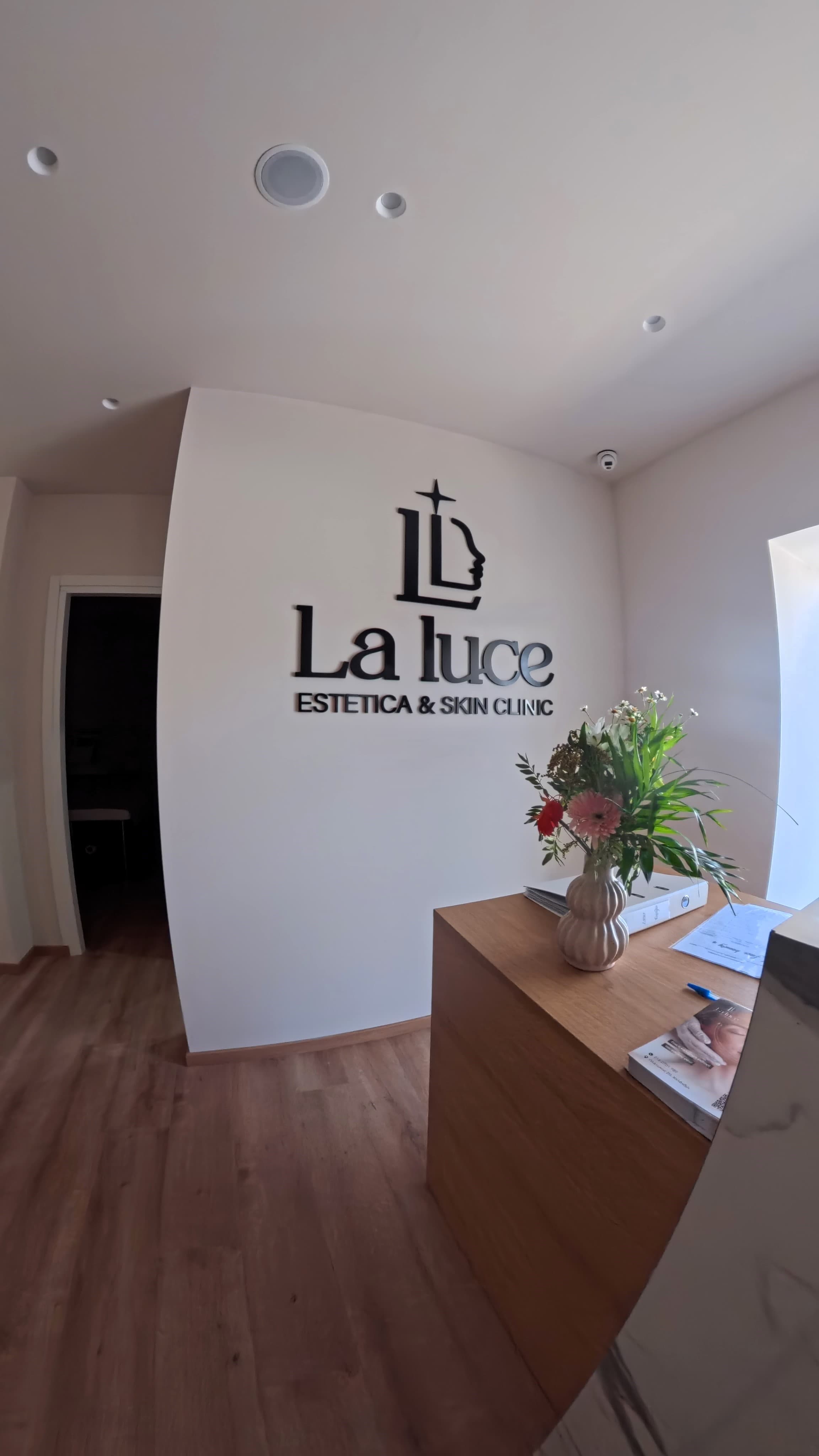 La Luce Estetica & Skin Clini | Αποτρίχωση Laser - Χαλάνδρι company avatar
