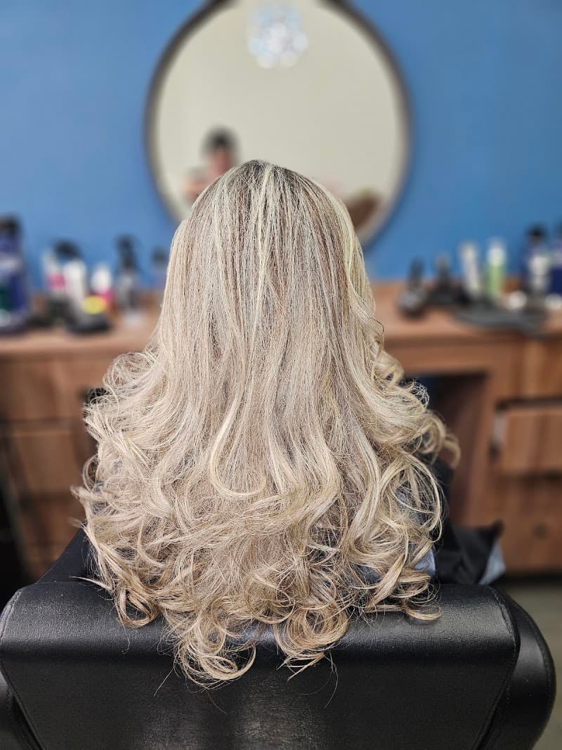 Κομμωτήριο Diva hair & nail spot company avatar